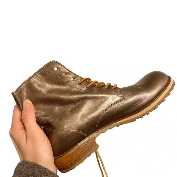 Gee Wawa Bronze Leather  Boots Size 6.5 Women's - Picture 8 of 10